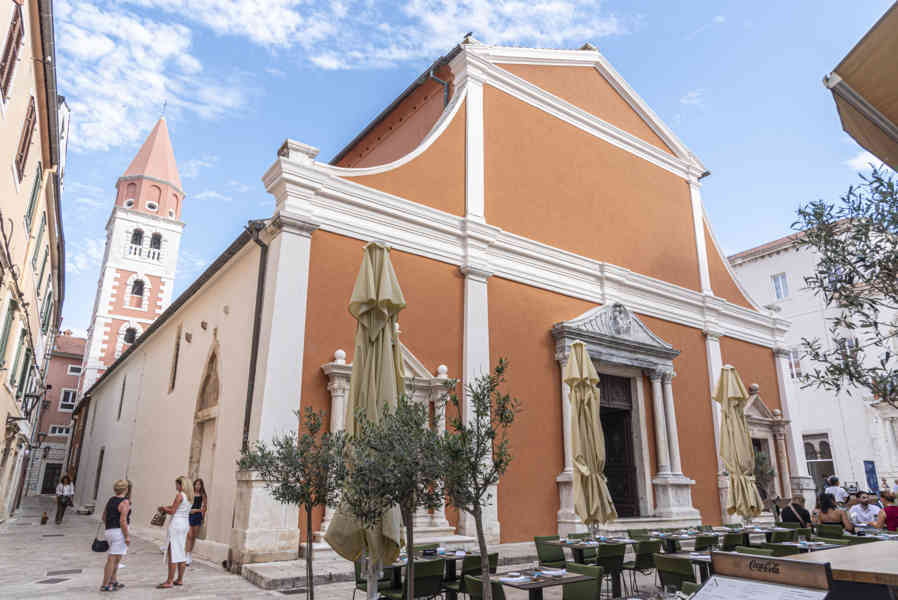 Croacia - Zadar 33 - iglesia de San Simeón